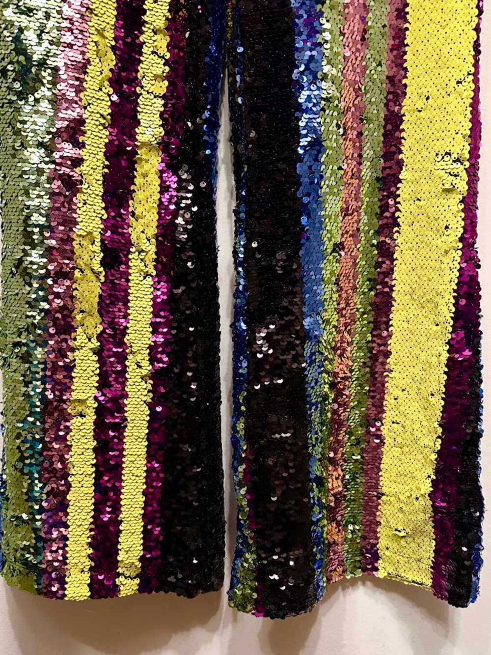✨🎉 Strut your game in sequins 🎉✨ Forever 21 sequin striped pants 🌈🕺 - Picture 9 of 10